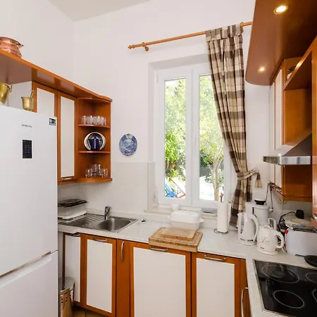 Gemma - Four Bedroom With Terrace And Swimming Pool Villa *