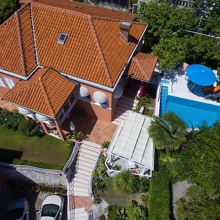 Gemma - Four Bedroom With Terrace And Swimming Pool *