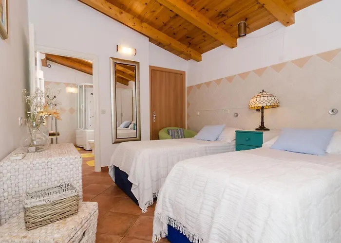 别墅 Gemma - Four Bedroom With Terrace And Swimming Pool 米利尼