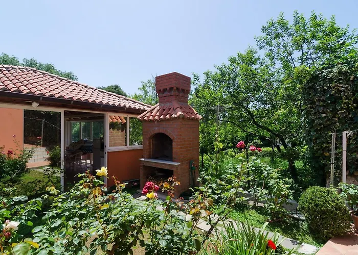 别墅 Gemma - Four Bedroom With Terrace And Swimming Pool