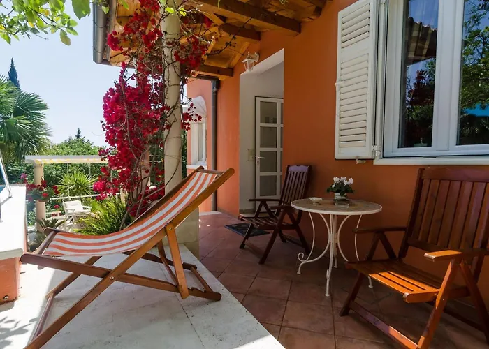 Gemma - Four Bedroom With Terrace And Swimming Pool 别墅